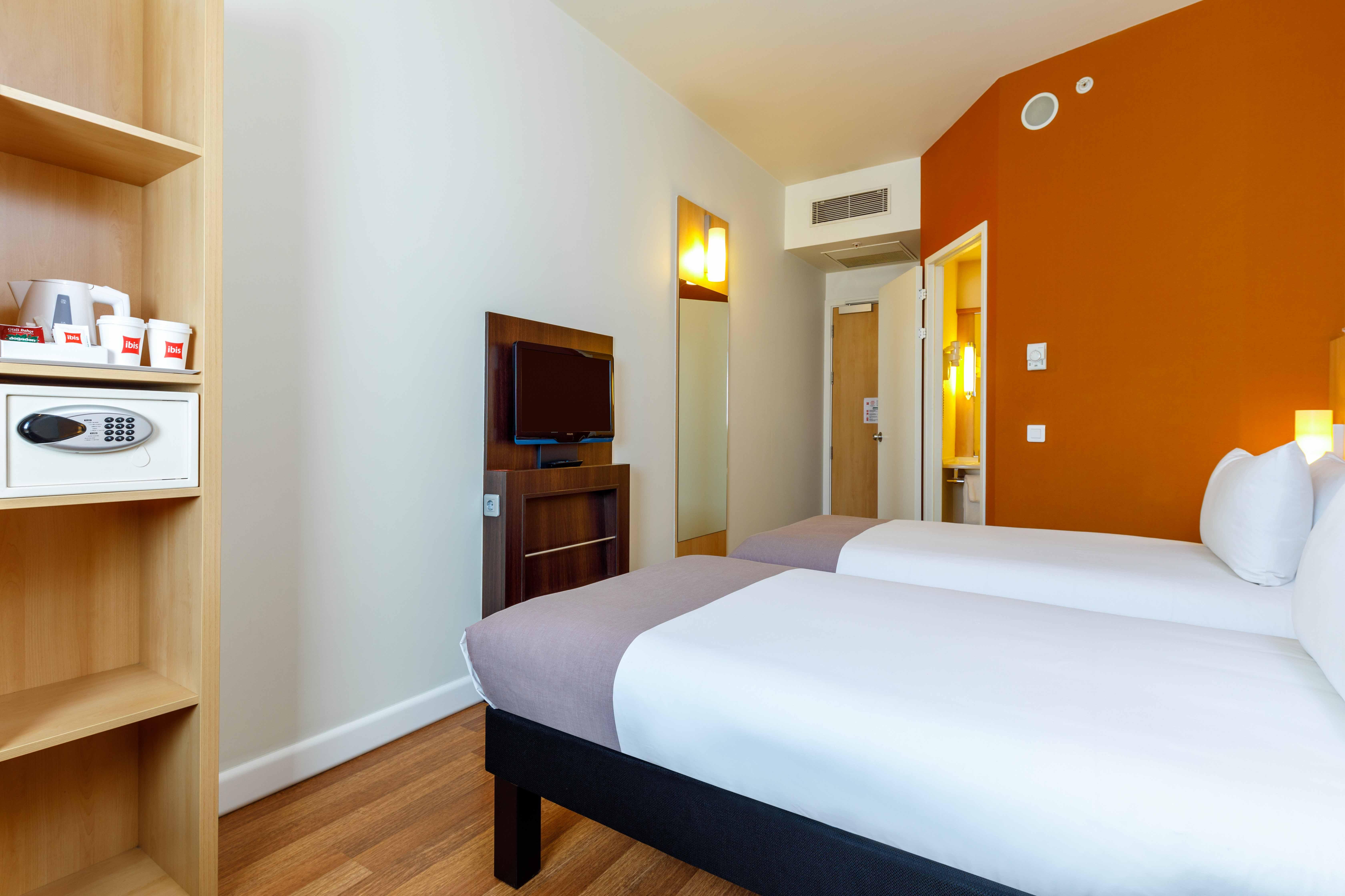 Ibis Istanbul Esenyurt Hotel Exterior photo