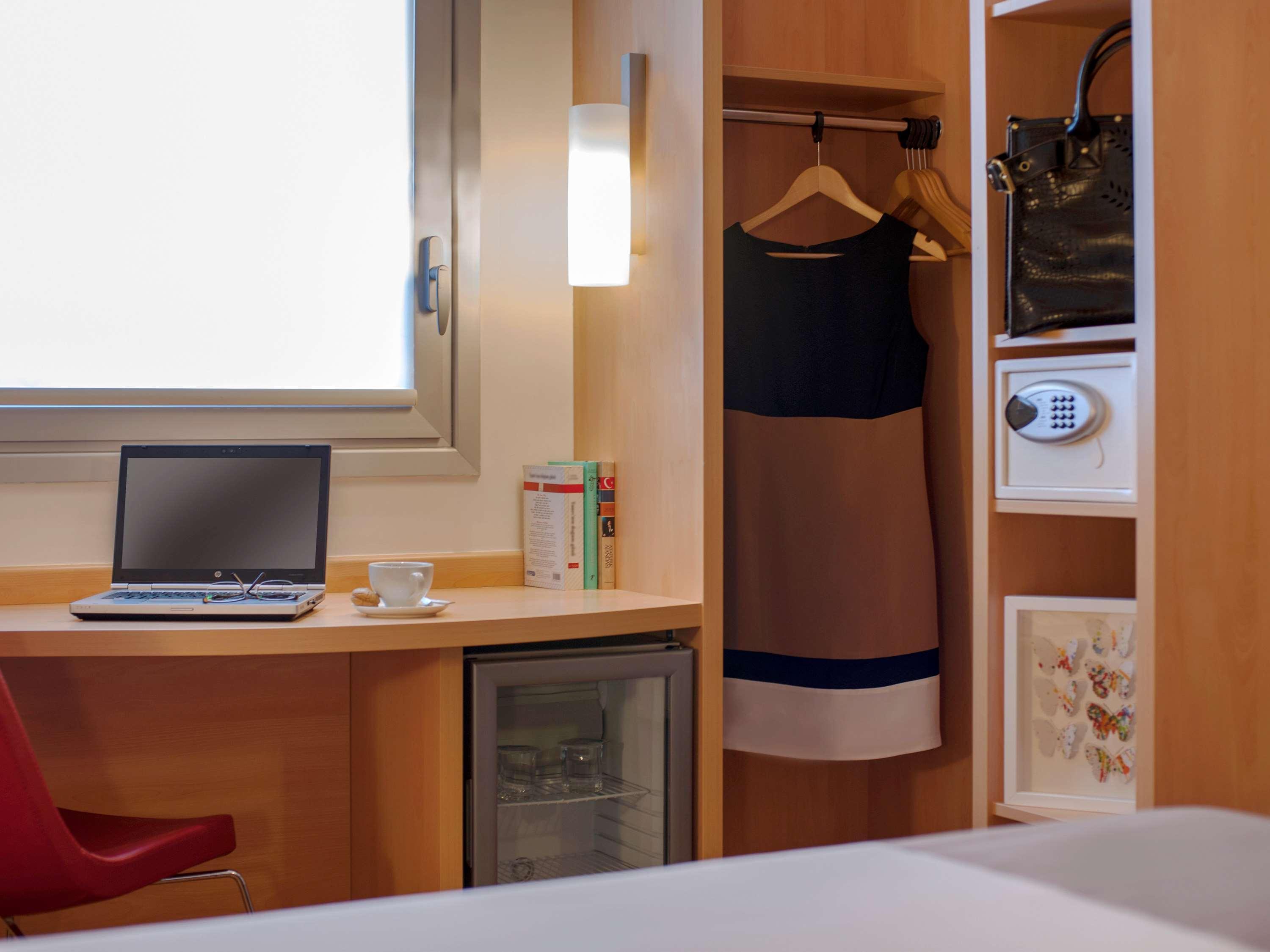 Ibis Istanbul Esenyurt Hotel Exterior photo