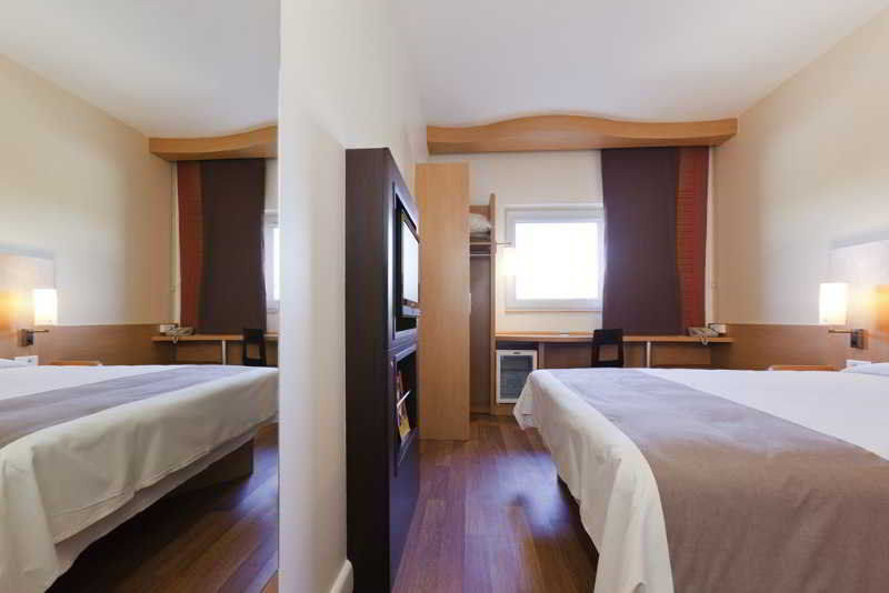 Ibis Istanbul Esenyurt Hotel Exterior photo